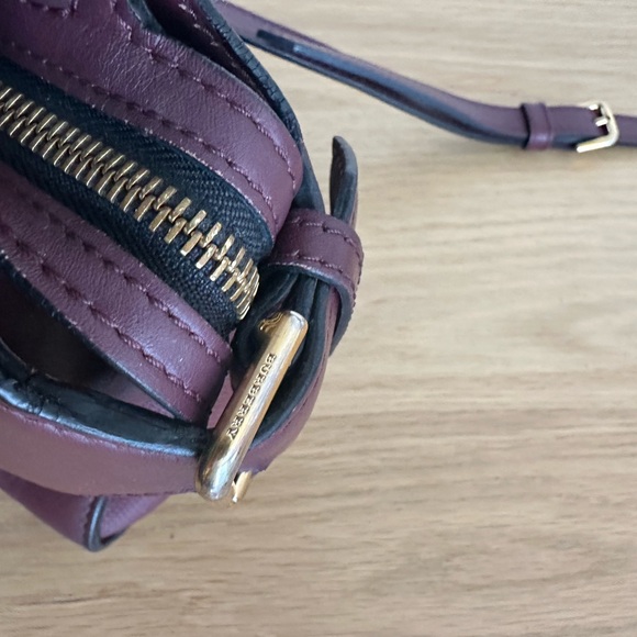 Burberry crossbody bag - Picture 9 of 16